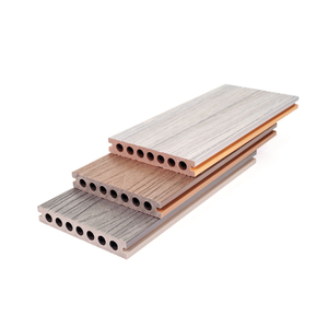 Decking composito di plastica di legno all'ingrosso della fabbrica ignifugo antiscivolo impermeabile WPC per la piscina del parco giardino