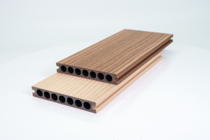 Composto de madeira-plástico durável para deck WPC para espaços ao ar livre